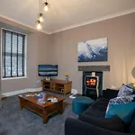 Spacious With Outstanding Views By Letmestay * 安布尔塞德
