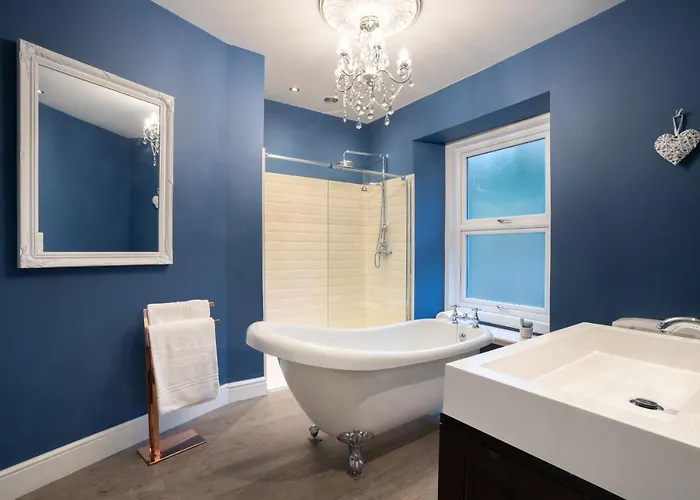 Spacious With Outstanding Views By Letmestay Lägenhet